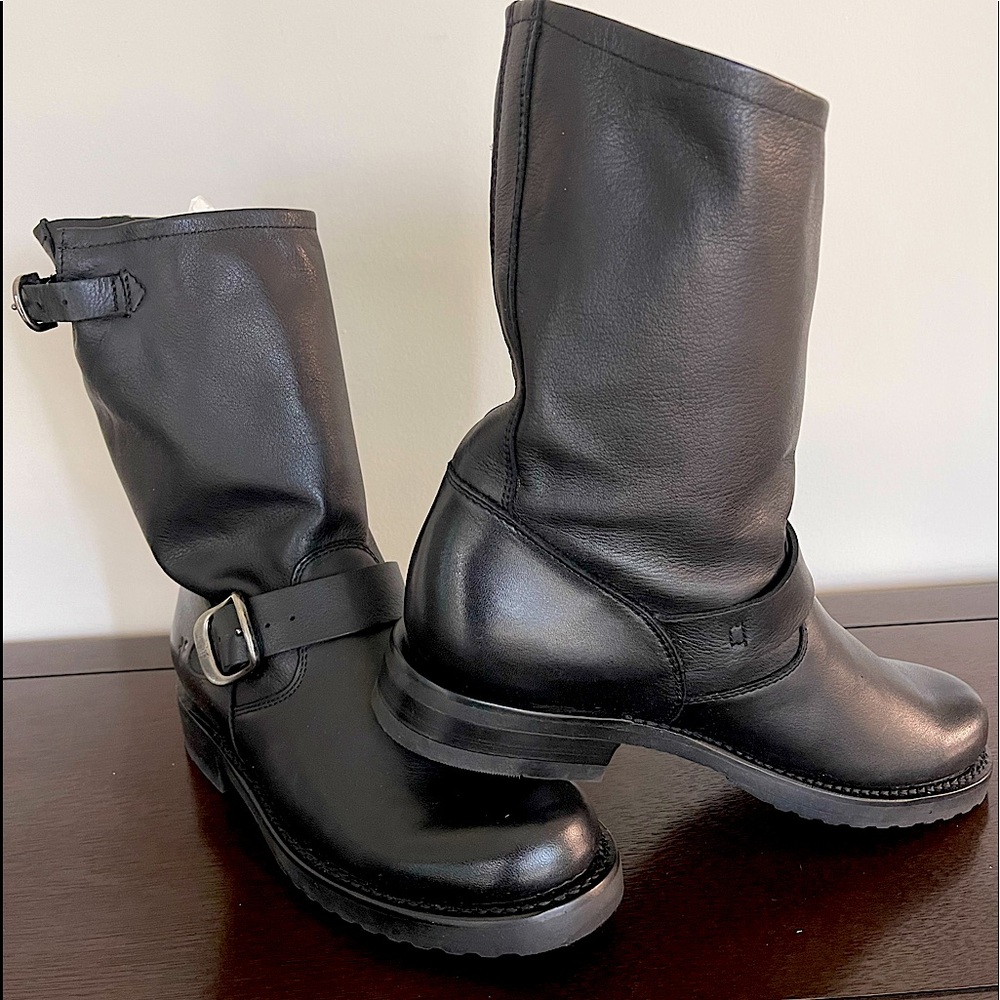 Frye Veronica Short Boots size 7.5